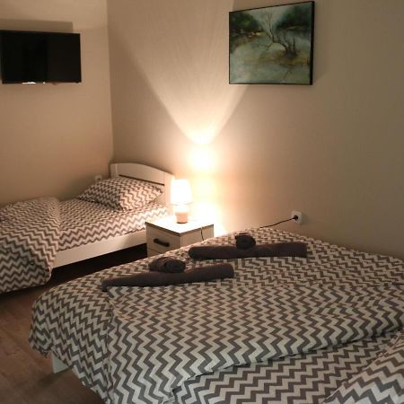 Apartman Petrov Доні-Мілановац Екстер'єр фото