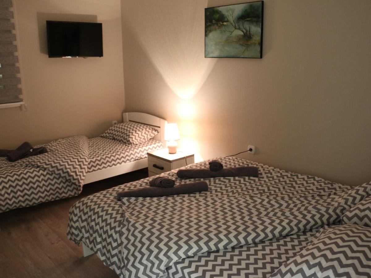 Apartman Petrov Доні-Мілановац Екстер'єр фото