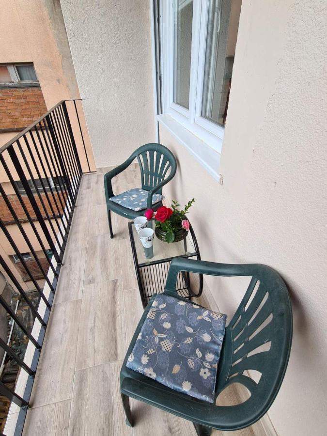Apartman Petrov Доні-Мілановац Екстер'єр фото