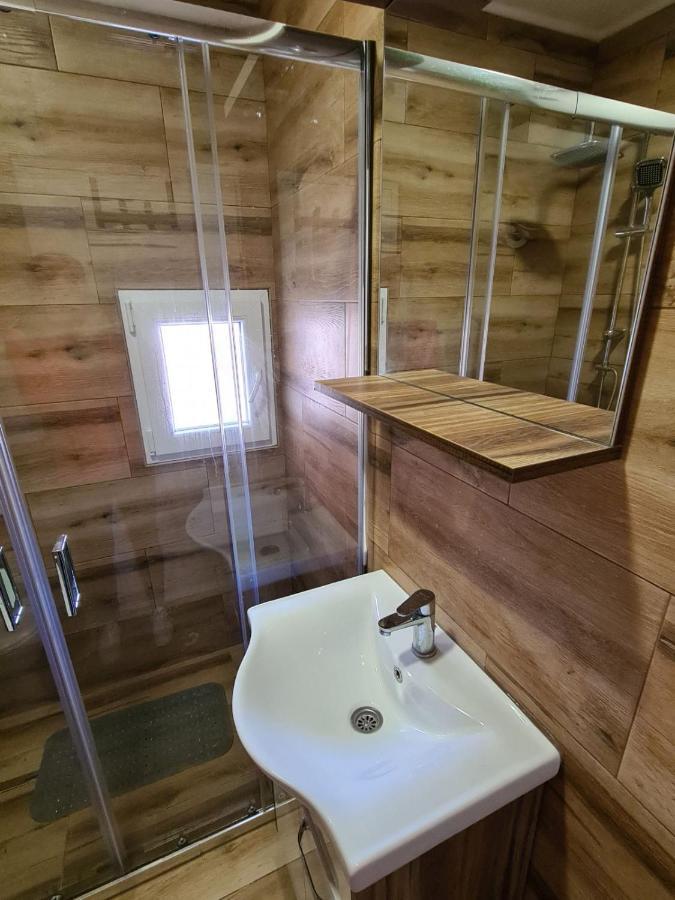 Apartman Petrov Доні-Мілановац Екстер'єр фото