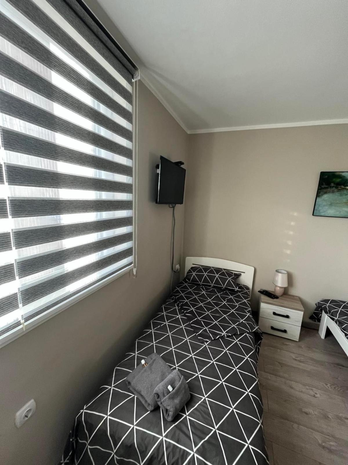 Apartman Petrov Доні-Мілановац Екстер'єр фото
