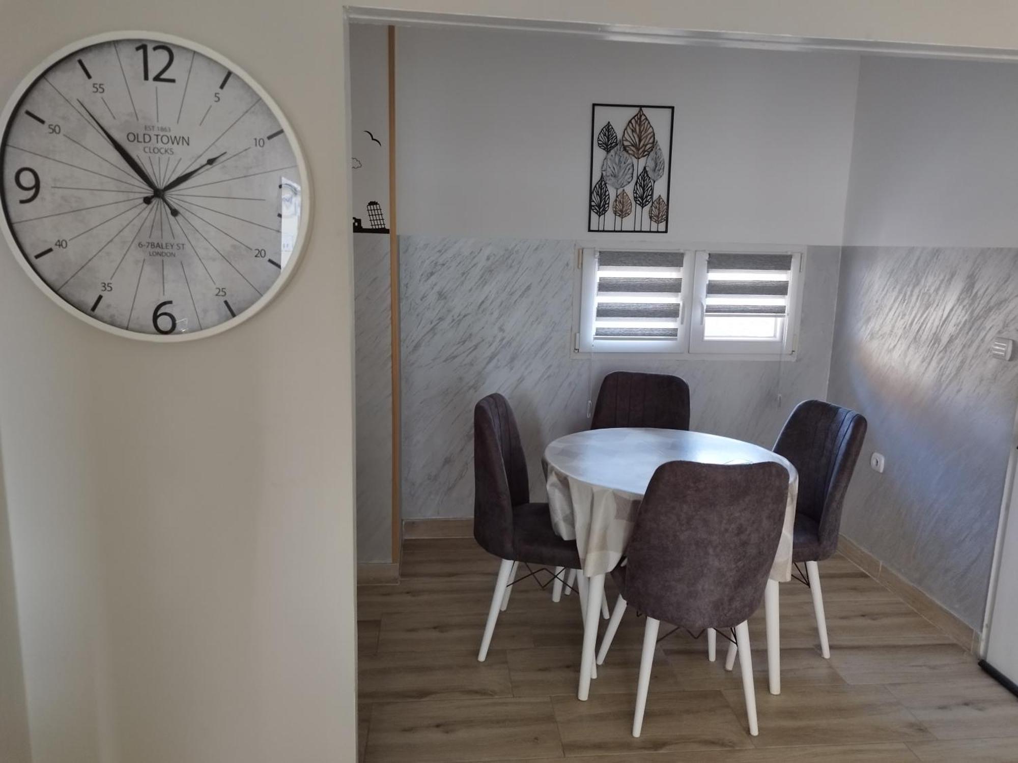 Apartman Petrov Доні-Мілановац Екстер'єр фото